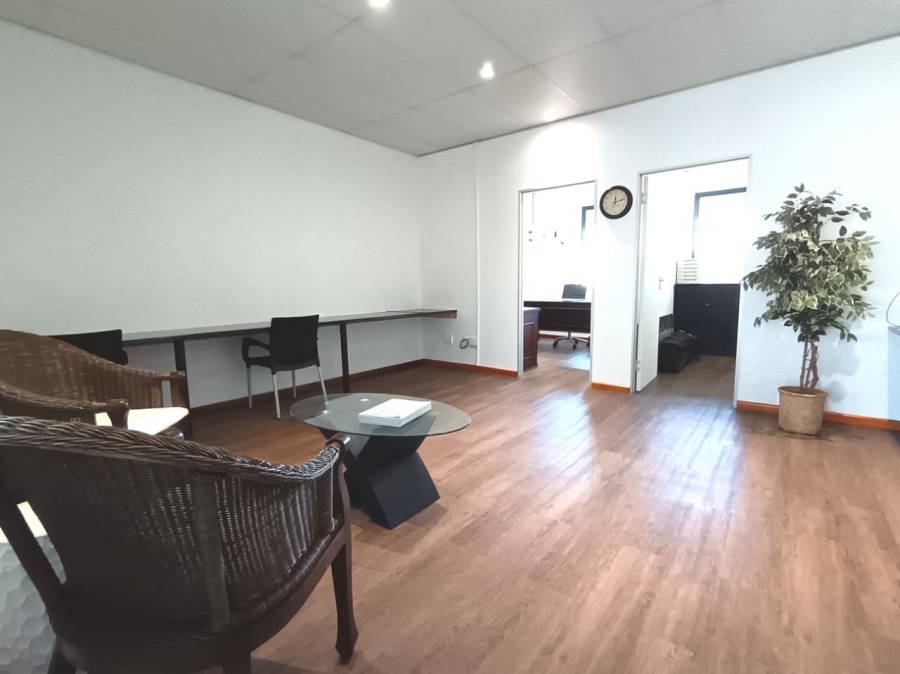 To Let Commercial Property for Rent in Fairview Eastern Cape